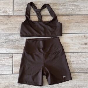 ALO Yoga Women's Dark Brown Athletic Set